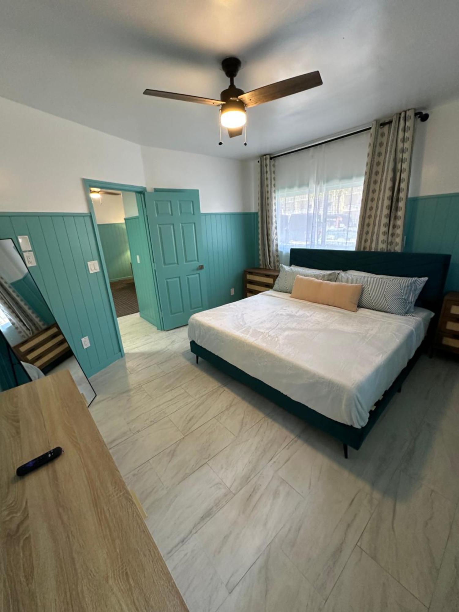 Arvilla Resort St. Pete Beach Exterior photo