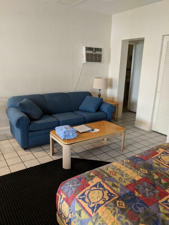 Arvilla Resort St. Pete Beach Exterior photo